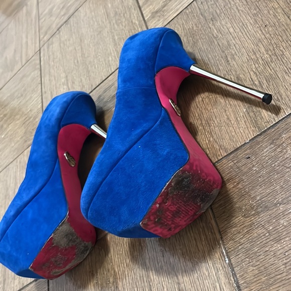Betsey Johnson Giselle Blue Suede Heels with Hot Pink Sole - Picture 6 of 7